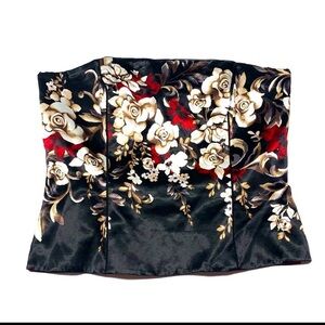 White House black market bustier